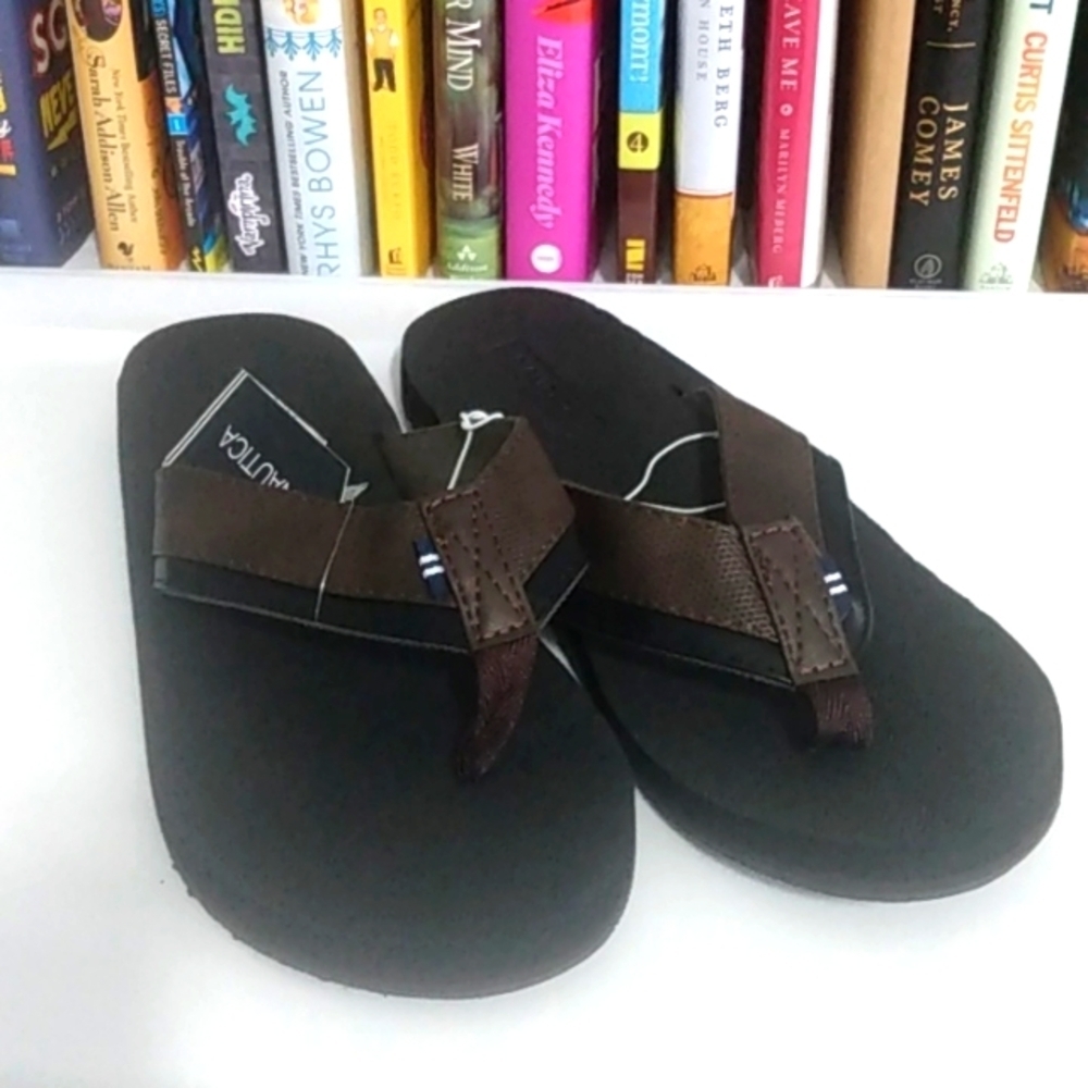 NAUTICA BROWN BLACK FLIP FLOP THONG BEACH SANDALS SIZE 10 NWT